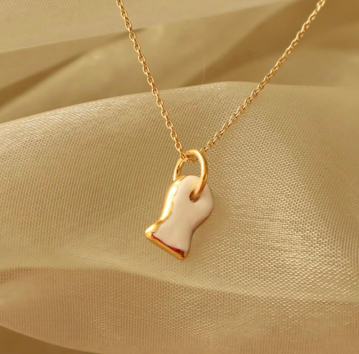 Porcelain jewelry artwork 10